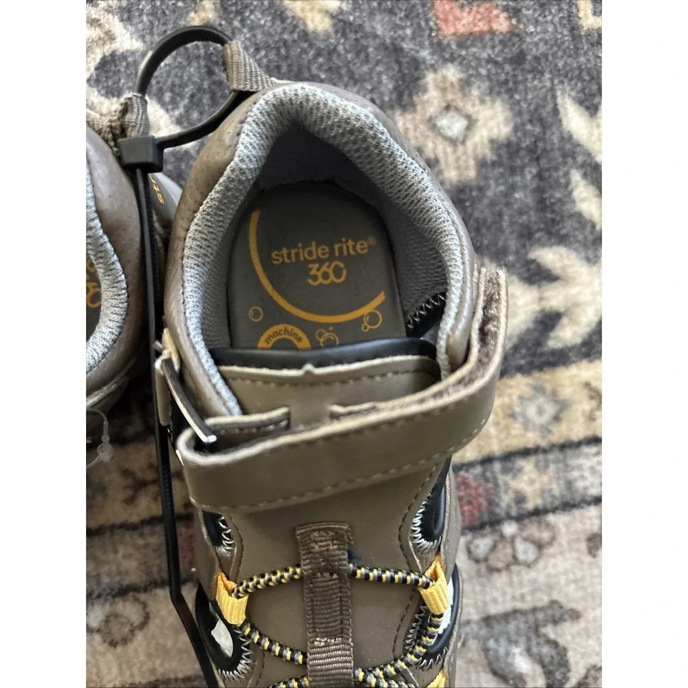 Stride Rite Kids Olive Green and Yellow Closed-Toe Sandals